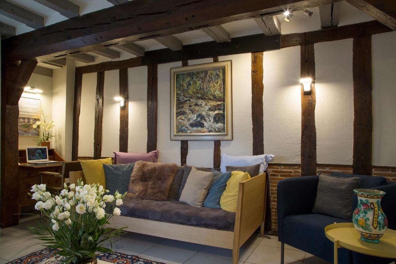 Logis Hotel Chaptal, 엉부와스 외부 사진
